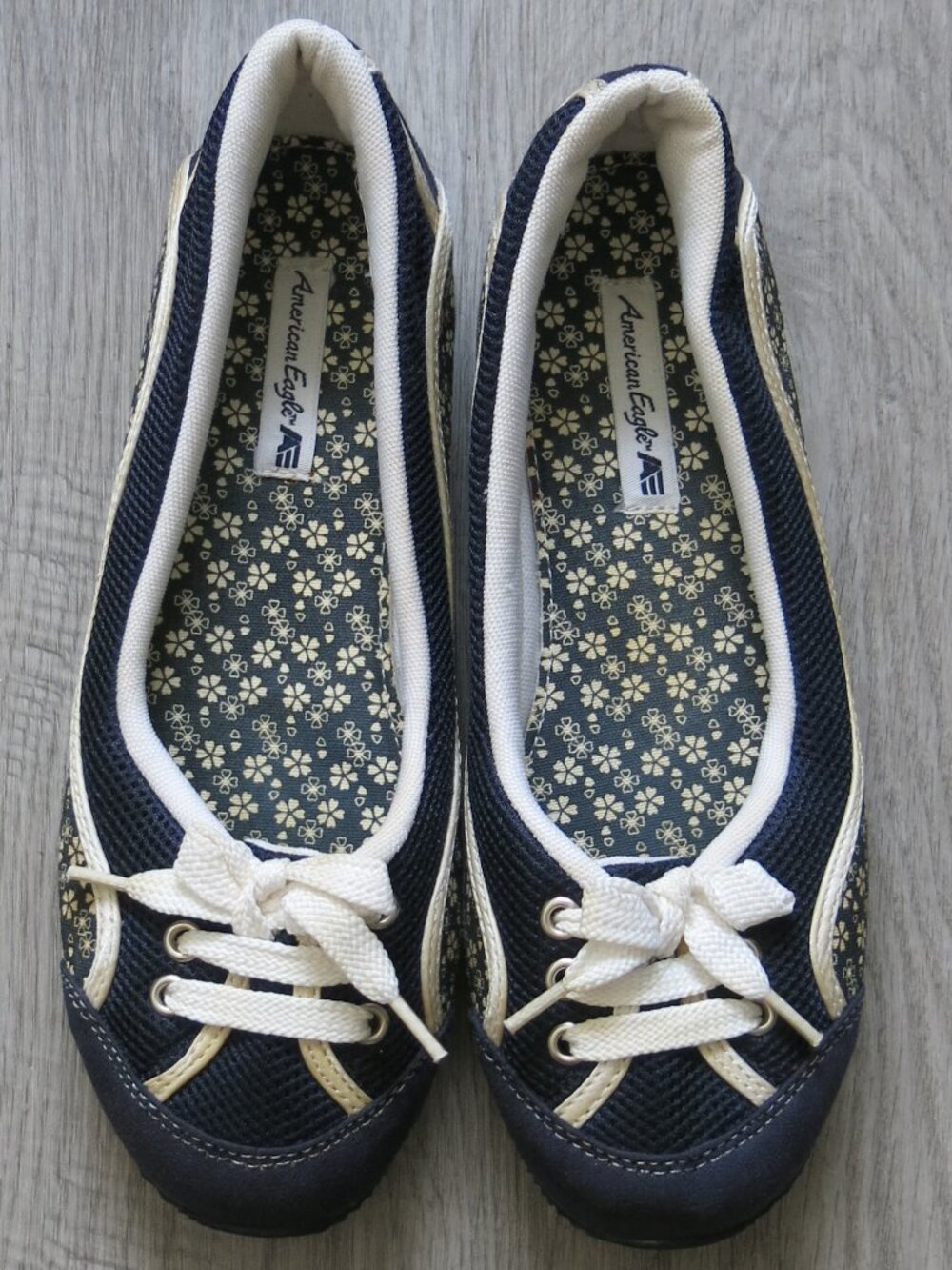 American Eagle Floral Print Lace Up Ballet Flat Slip On Sneaker - Size 7